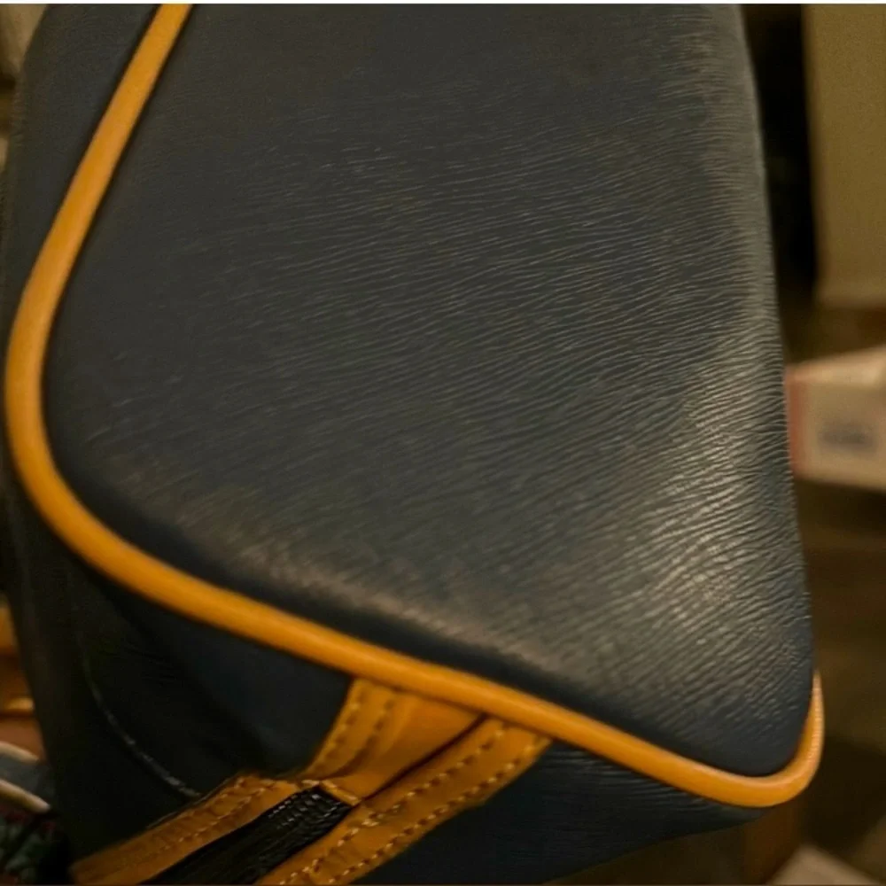 GIANI BERNINI Navy and Tan Handbag, EUC